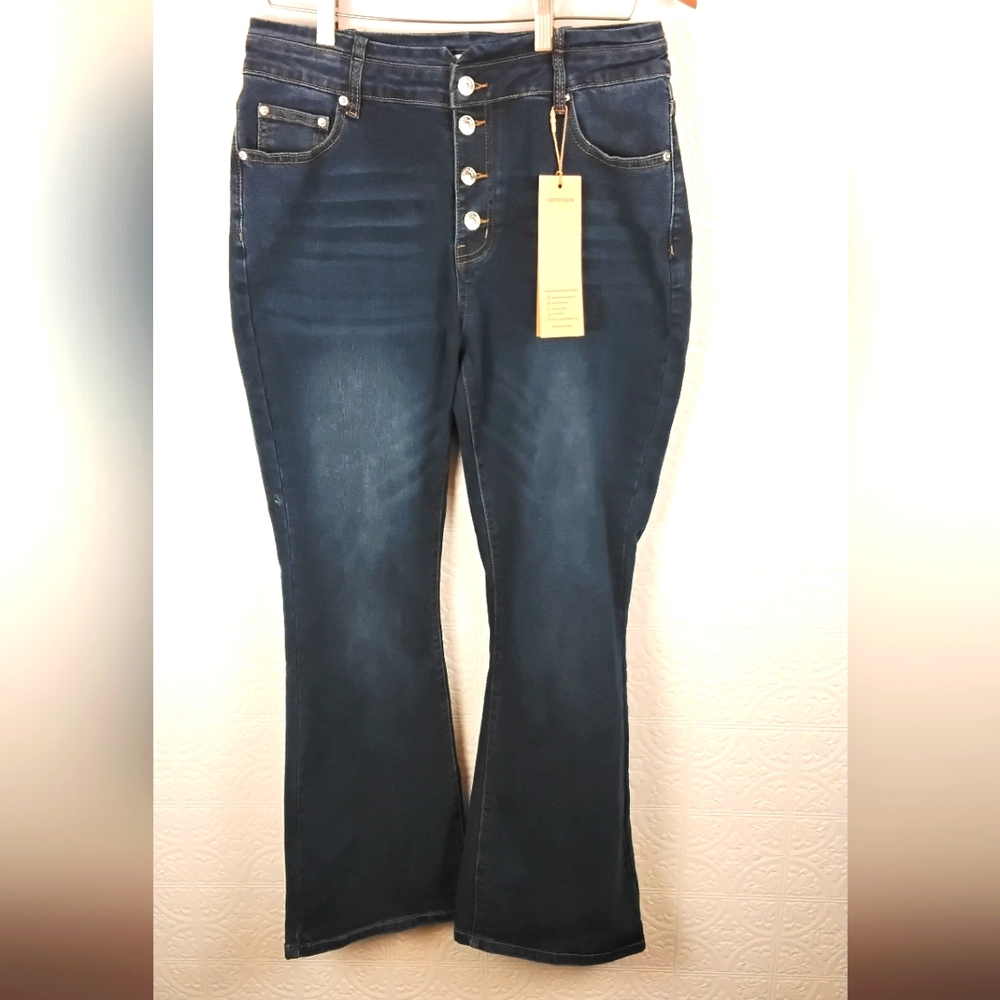 Genleck- Boot cut, new w/ tag